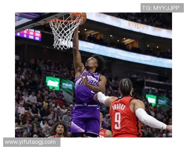 2019年火箭队与爵士队激战回顾球场上的精彩瞬间与战术较量