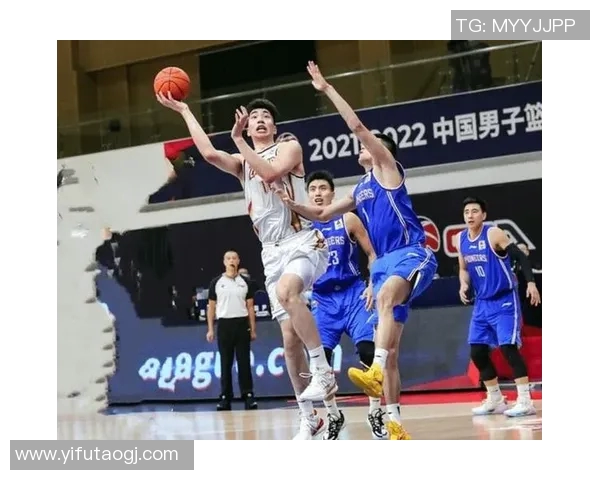 余嘉豪的成长之路与未来发展展望：从少年到青年奋斗的故事与启示